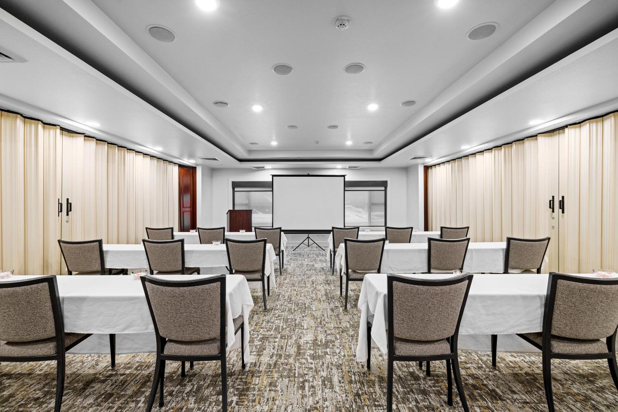 The Evergreen Hotel Мак-Колл Экстерьер фото